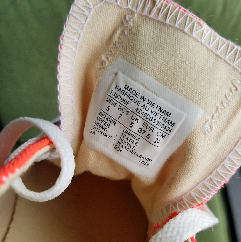 Coral Converse - Picture 7 of 8